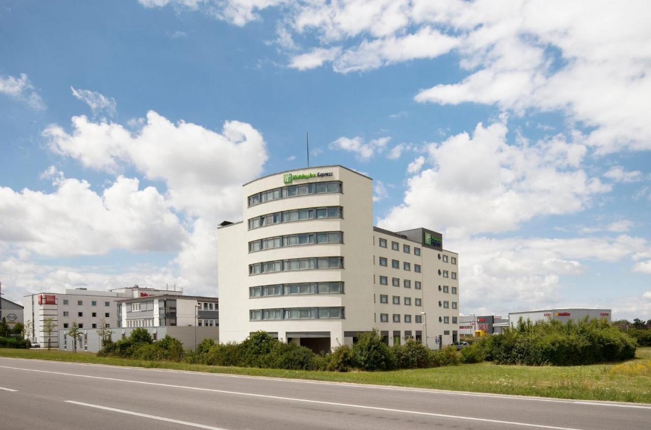 Holiday Inn Express Munchen Messe, An Ihg Hotel Feldkirchen  Exterior photo